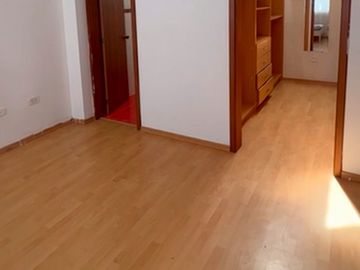 Casa de venta Urbanizacion la Marca, MItad del Mundo, amplia, 4 dormitorios, 4 garajes, zona residencial a 3 minutos mitad del mundo