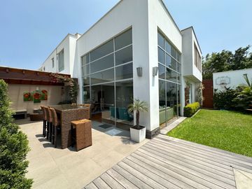 Venta casa en condominio Urb. Sol de la Molina