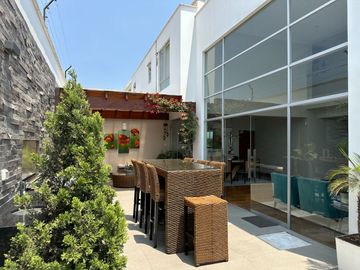 Venta casa en condominio Urb. Sol de la Molina