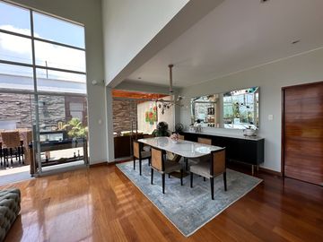 Venta casa en condominio Urb. Sol de la Molina