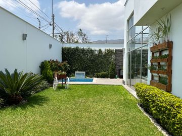 Venta casa en condominio Urb. Sol de la Molina