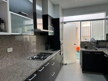 Venta casa en condominio Urb. Sol de la Molina