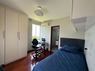 Venta casa en condominio Urb. Sol de la Molina