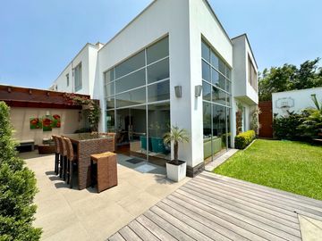 Venta casa en condominio Urb. Sol de la Molina