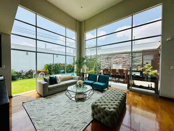 Venta casa en condominio Urb. Sol de la Molina