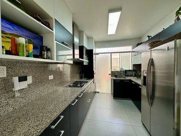 Venta casa en condominio Urb. Sol de la Molina