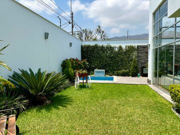Venta casa en condominio Urb. Sol de la Molina