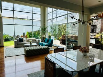 Venta casa en condominio Urb. Sol de la Molina