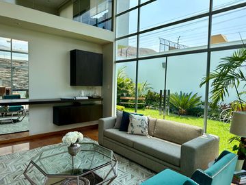 Venta casa en condominio Urb. Sol de la Molina