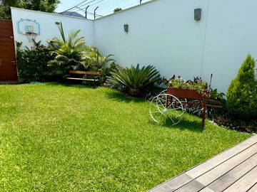 Venta casa en condominio Urb. Sol de la Molina