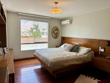 Venta casa en condominio Urb. Sol de la Molina