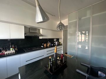 VENTA DE PH DUPLEX EN SAN ISIDRO CERCA A PARQUE LOS PECANOS