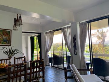 Oceanfront Oasis: Exclusive Villas with Stunning Beach Views
