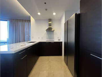 Good Deal Corner 2 Bedroom 2BR Unit for Sale in The Suites BGC Taguig City