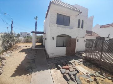 ¡¡Excelente Oportunidad!! Se Vende Casa Esquina 2 pisos, 14.000 UF, en Jardines del Sur en la ciudad de Antofagasta