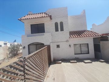 ¡¡Excelente Oportunidad!! Se Vende Casa Esquina 2 pisos, 14.000 UF, en Jardines del Sur en la ciudad de Antofagasta