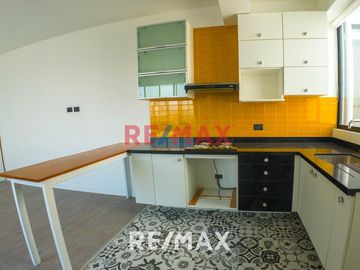 Departamento En Estreno En Barrio Médico En Edificio C/ Acceso Directo A Parque Privado