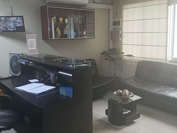 ¡Oportunidad de Inversión en Zona Comercial de Alto Tránsito! 🏢💼 Local en Avenida