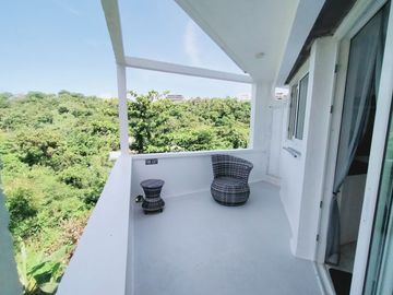 Hydra Apartment with Balcony