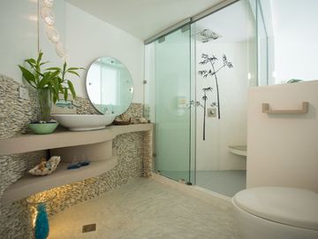 Hydra Apartment with Balcony