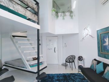 Hydra Apartment with Balcony