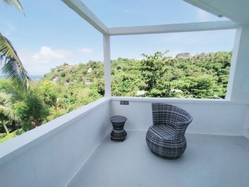 Hydra Apartment with Balcony