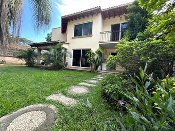 Venta de casa en Fraccionamiento de Jiutepec, Morelos