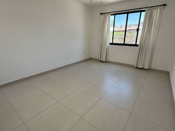 MAGNIFICA CASA EN CIRCUITO CON CASCO DE HACIENDA