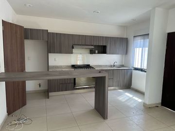 MAGNIFICA CASA EN CIRCUITO CON CASCO DE HACIENDA