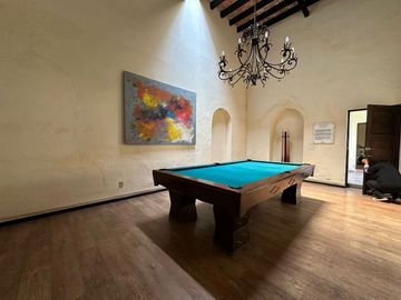 MAGNIFICA CASA EN CIRCUITO CON CASCO DE HACIENDA