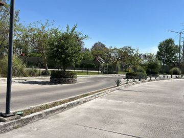 MAGNIFICA CASA EN CIRCUITO CON CASCO DE HACIENDA