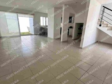 OPORTUNIDAD PRECIOSA CASA DE VENTA EN PUERTA DE PIEDRA