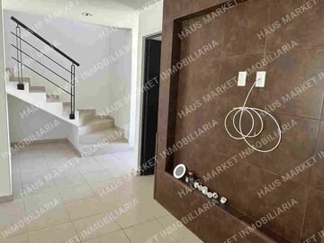 OPORTUNIDAD PRECIOSA CASA DE VENTA EN PUERTA DE PIEDRA