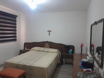 EDIFICIO EN VENTA CON DEPARTAMENTOS RENTADOS, OFICINA Y LOCAL COMERCIAL