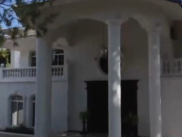 VENTA DE RESIDENCIA EN LEON, GTO.  EXCLUSIVO. AL SUR DE LA CIUDAD. ESTILO CLASICO CONSERVADOR CONTEMPORANEO.