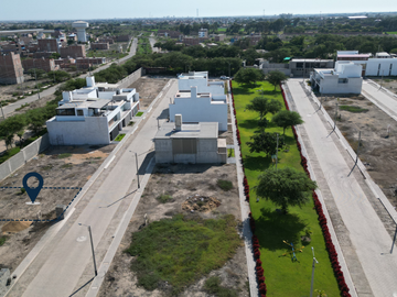 En venta terreno de 204 m2 en Condominio Algarrobos Country Club