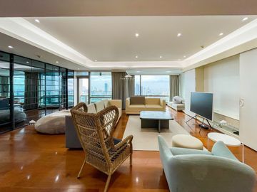 Prime 3 Bedroom 3BR Corner Unit for Sale in The Horizon Homes BGC