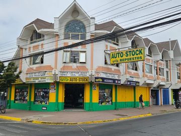 EDIFICIO DE 3 PISOS, UBICADO EN BULNES & LA CONCEPCIÓN QUILLOTA, CERCANO AL CENTRO.