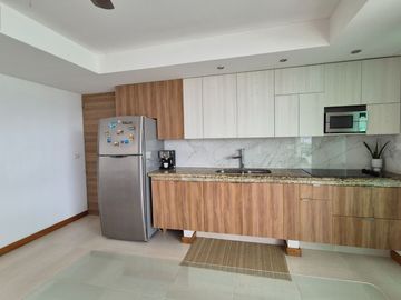 ¡Condominio con Dos Departamentos Amueblados - 4 Recámaras, 4 Baños – Ubicación Privilegiada!