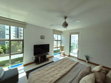 ¡Condominio con Dos Departamentos Amueblados - 4 Recámaras, 4 Baños – Ubicación Privilegiada!