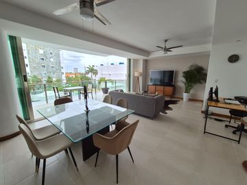 ¡Condominio con Dos Departamentos Amueblados - 4 Recámaras, 4 Baños – Ubicación Privilegiada!