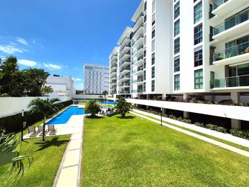 ¡Condo Lock off con Dos Departamentos de Lujo- 4 Recámaras, 4 Baños – Gran Ubicación!