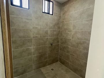 Venta Casa en Ciudad Celeste de Estreno - Samborondón - cerca al Colegio Alemán, Menor - C354