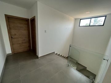 Venta Casa en Ciudad Celeste de Estreno - Samborondón - cerca al Colegio Alemán, Menor - C354