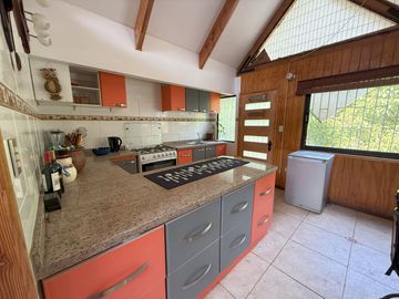 Soñada Parcela de 20.000 m2 con Casa Regularizada y Diversos Árboles Frutales