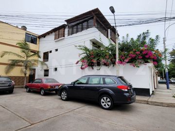 VENDO CASA MUY CERCA A VILLA MILITAR OESTE CHORRILLOS