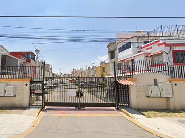 CASA DE RECUPERACIÓN BANCARIA EN PRIV.RIO MENO, URBI VILLA DE CAMPO, TECÁMAC, EDO MEX. ¡NO SE ACEPTAN CRÉDITOS!