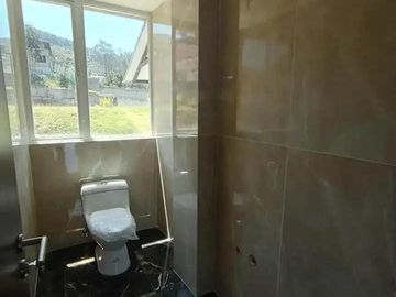 AMPLIA CASA EN CONOCOTO – VENTA O ARRIENDO - 1200m2 TERRENO