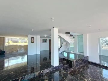 AMPLIA CASA EN CONOCOTO – VENTA O ARRIENDO - 1200m2 TERRENO