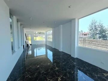AMPLIA CASA EN CONOCOTO – VENTA O ARRIENDO - 1200m2 TERRENO